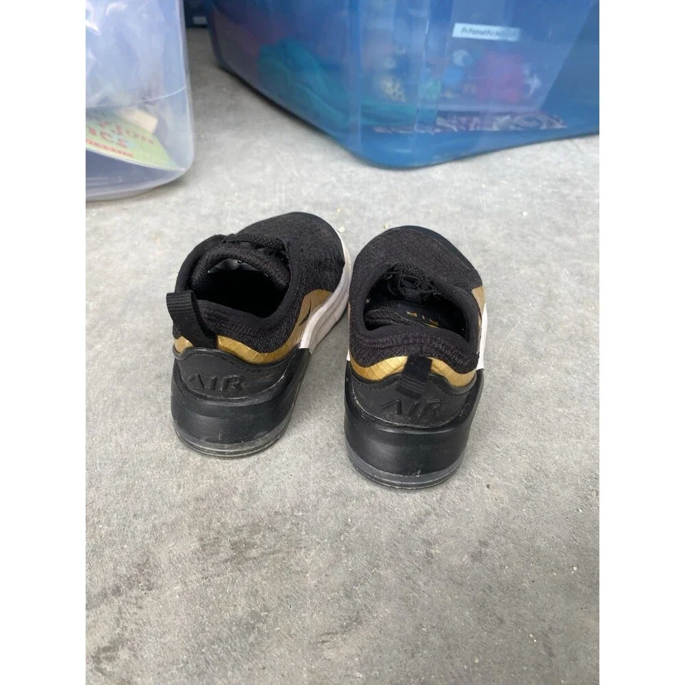Nike Air Max Motion 2 Black Metallic Gold Kids Shoes 7C